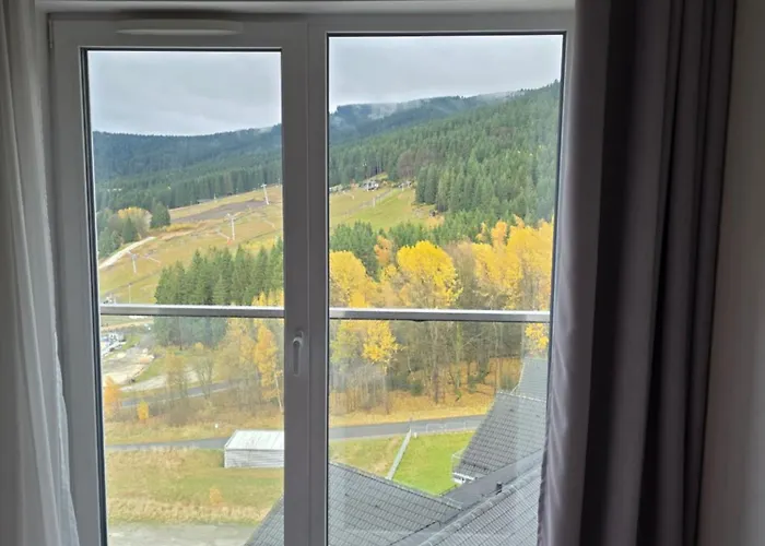 Czarna Gora 412 3* Sienna